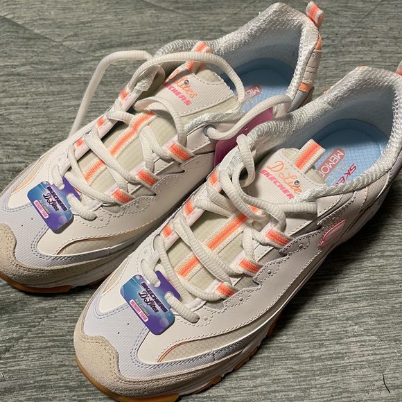 Women’s size 11 Skechers D’Lites - Picture 1 of 8